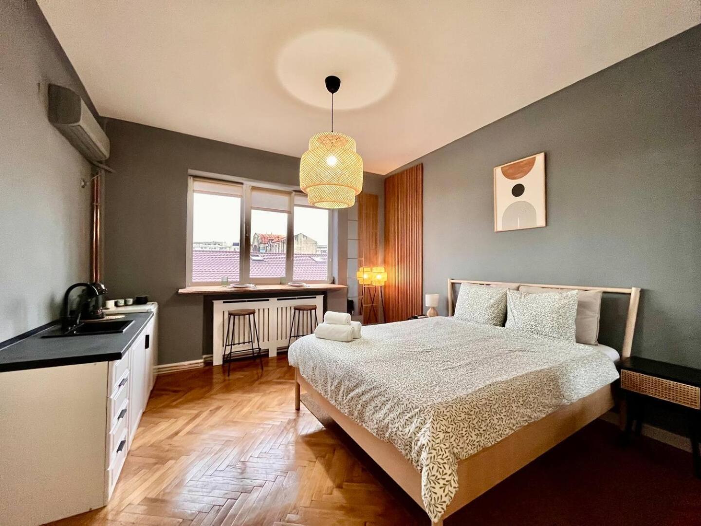Woodie Studio With Premium Comfort By Piata Unirii Bucarest Esterno foto